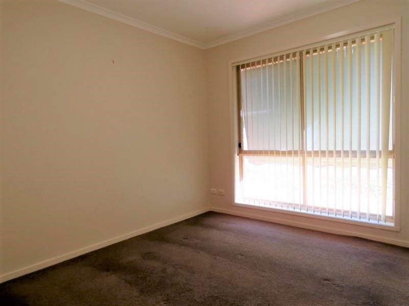 1/6 Graetz Court LAVINGTON 8