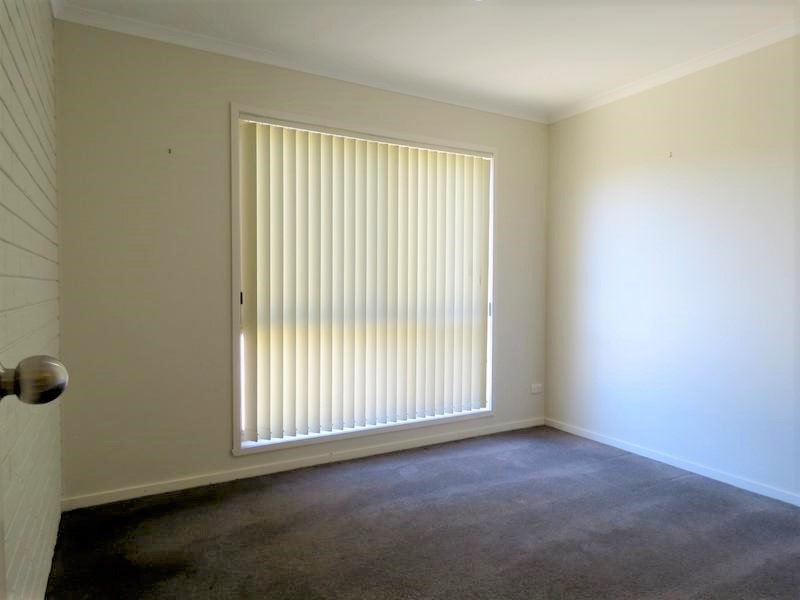 1/6 Graetz Court LAVINGTON 9
