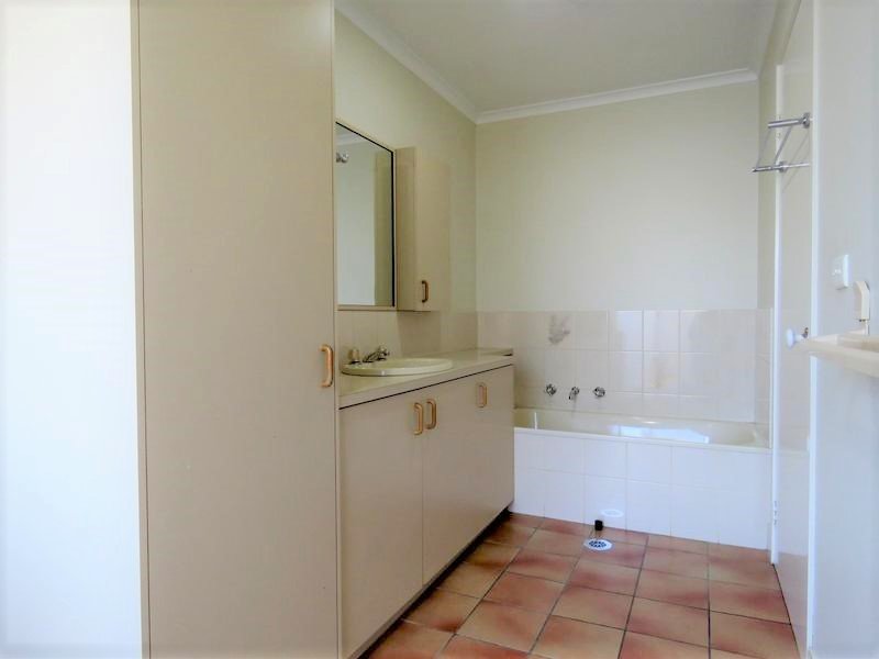 1/6 Graetz Court LAVINGTON 11