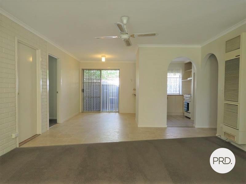 1/6 Graetz Court LAVINGTON 4