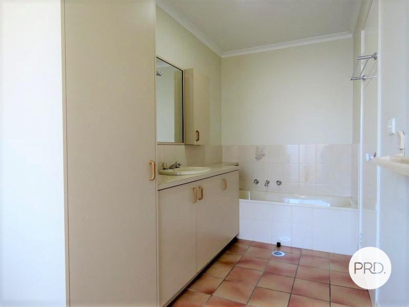 1/6 Graetz Court LAVINGTON 11