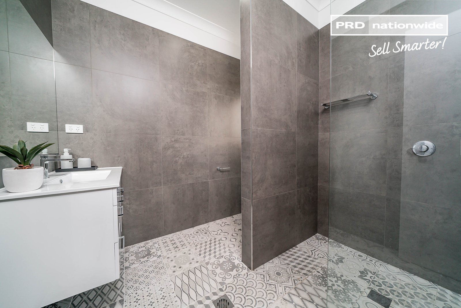 16 Greenway Street LLOYD 8