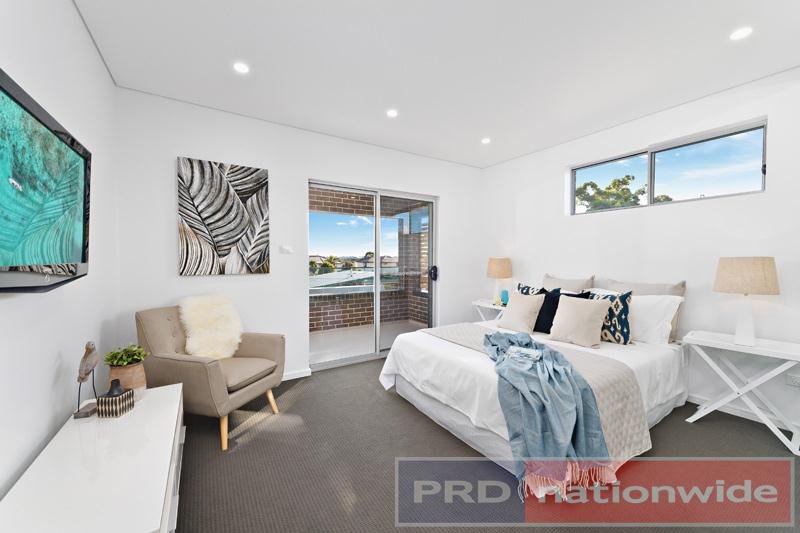 16 Grieve Crescent MILPERRA 5