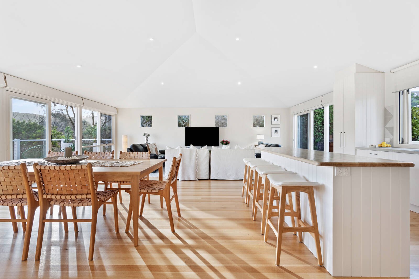 Real Estate and Property in 16 Gulls Way, Sorrento, VIC