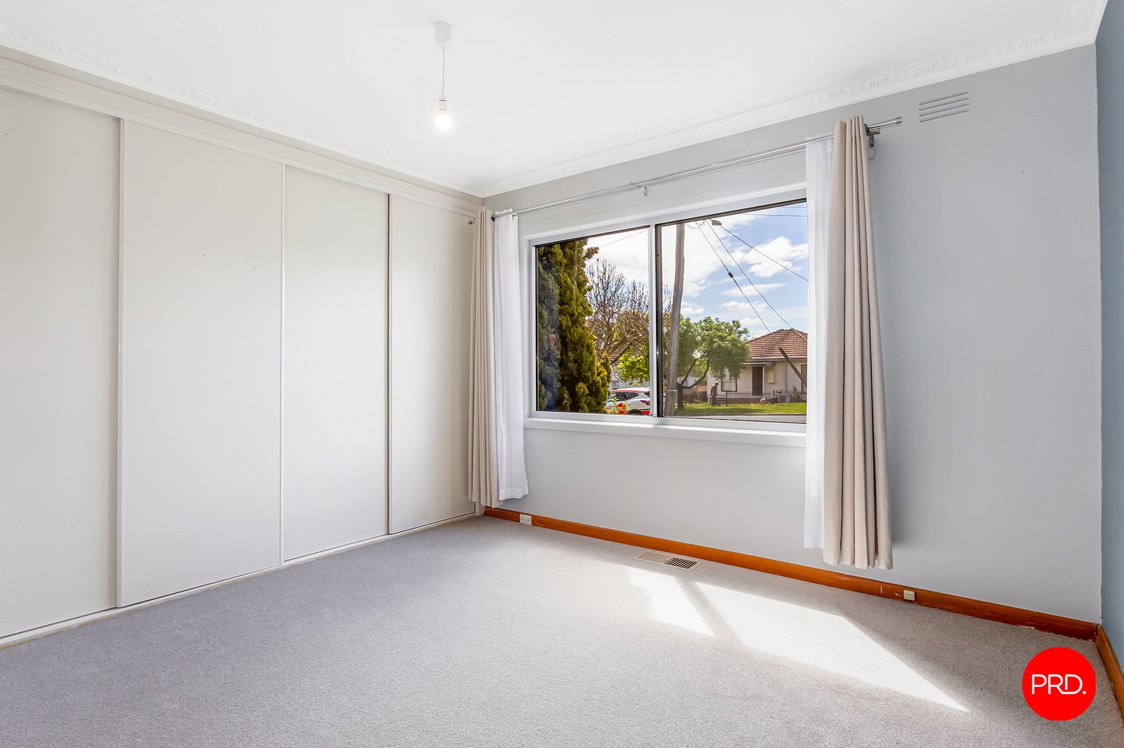 16 Guthrie St  KANGAROO FLAT 8