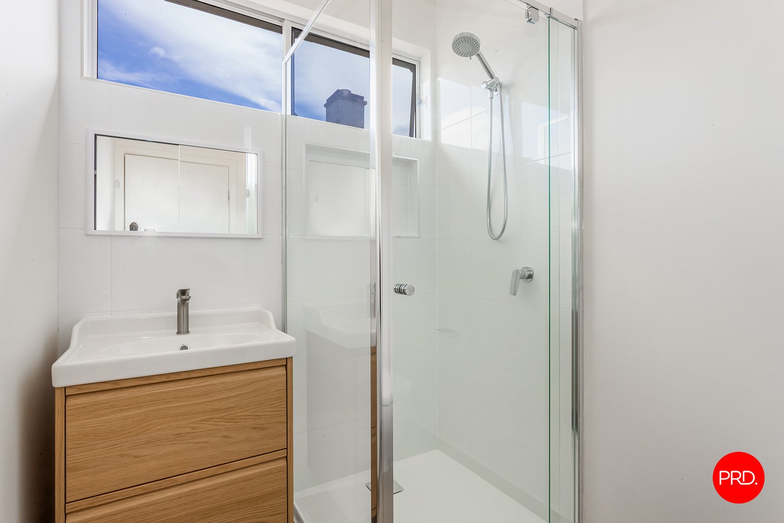 16 Guthrie St  KANGAROO FLAT 11