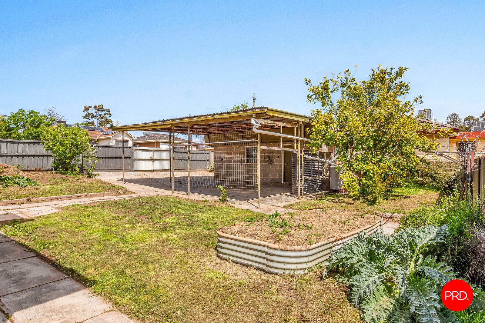 16 Guthrie St  KANGAROO FLAT 17