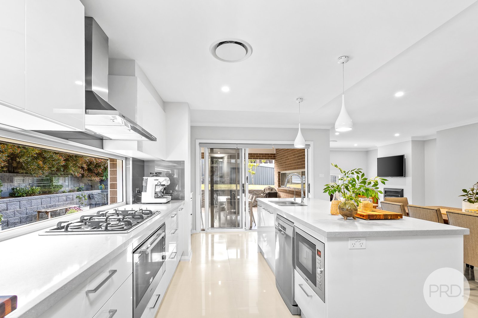 16 Guyang Street CORLETTE 5