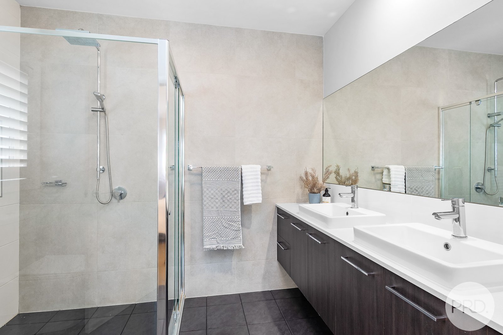 16 Guyang Street CORLETTE 16