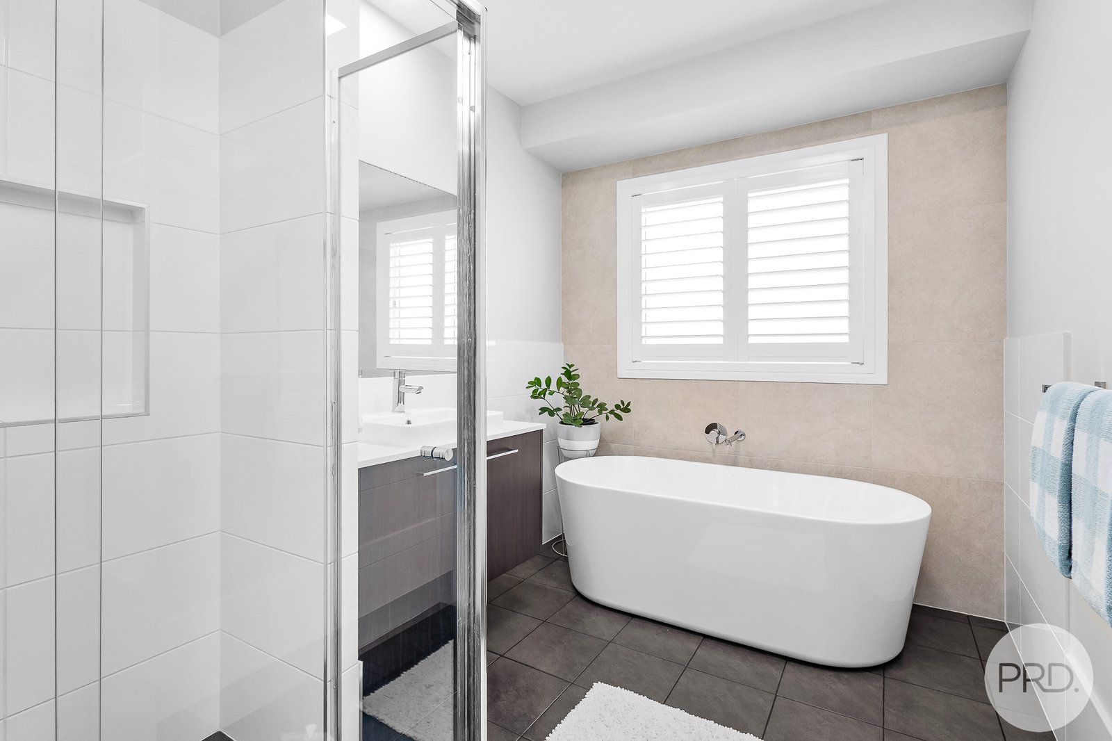 16 Guyang Street CORLETTE 19
