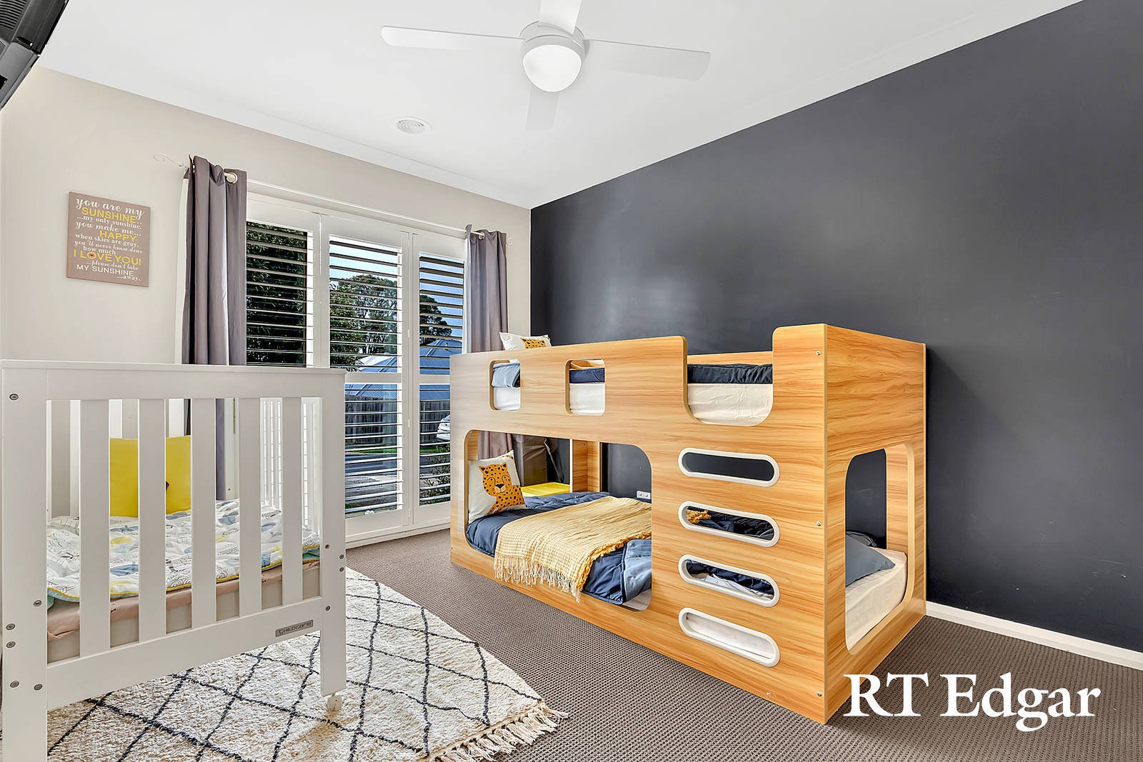 Real Estate and Property in 16 Gwendoline Avenue, Woodend, VIC