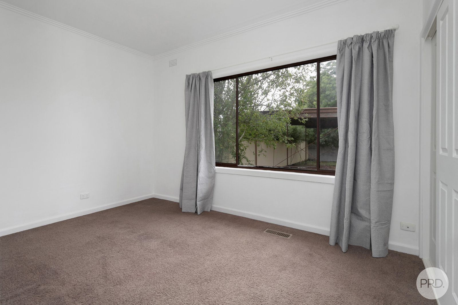 16 Halbert Street WENDOUREE 8