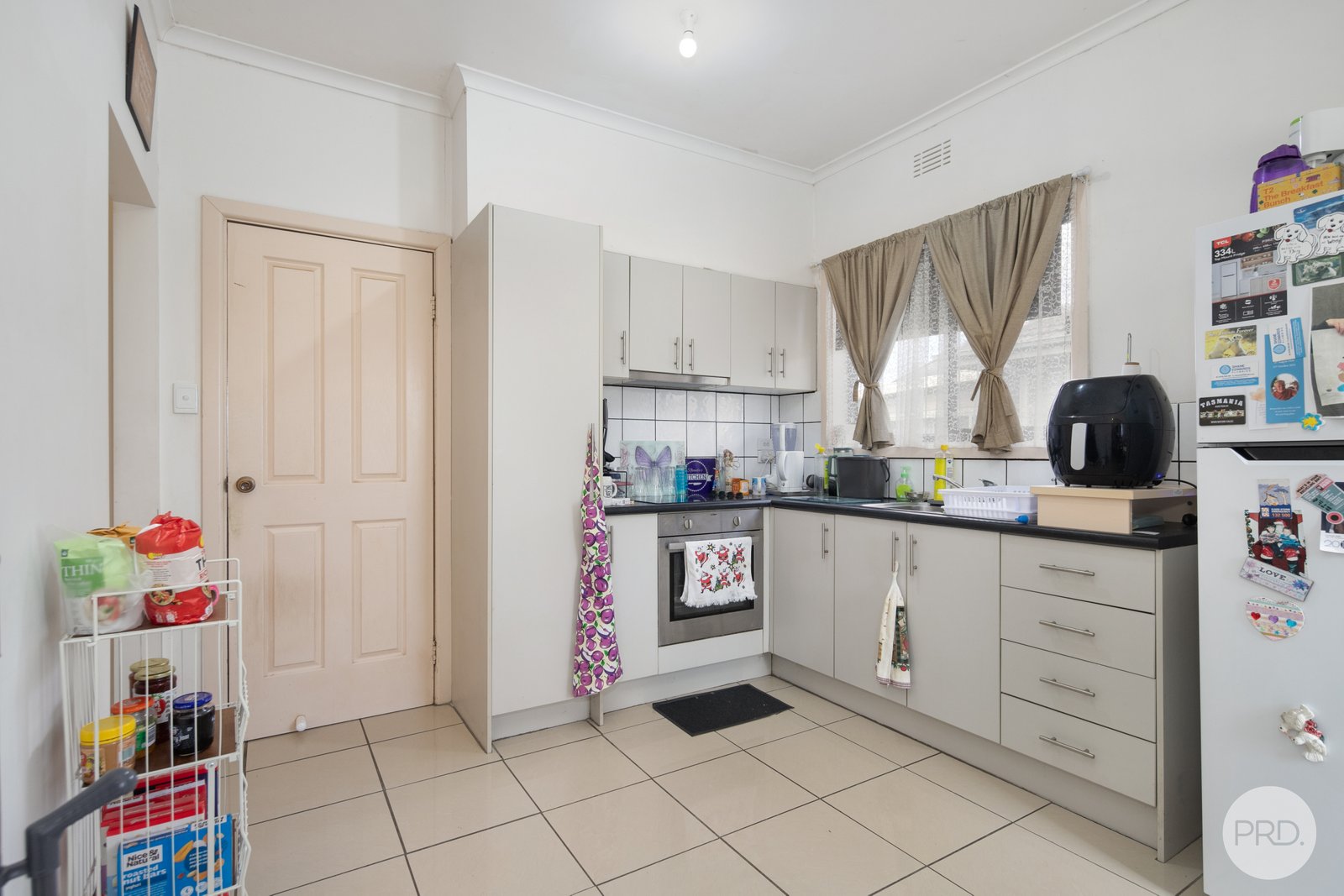 16 Halbert Street WENDOUREE 3