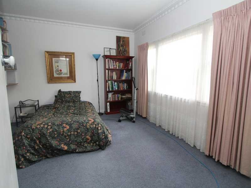 16 Hamlet Street WENDOUREE 4