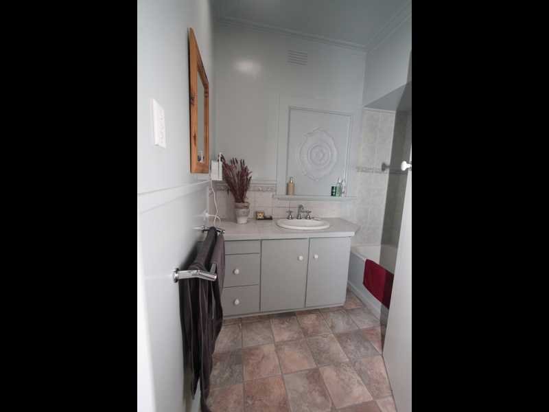 16 Hamlet Street WENDOUREE 5