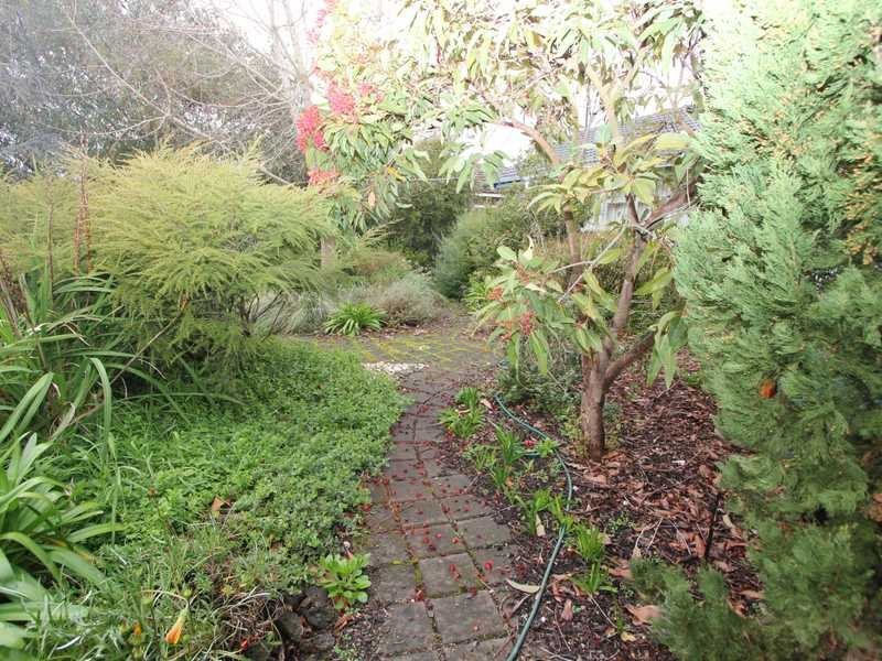 16 Hamlet Street WENDOUREE 6