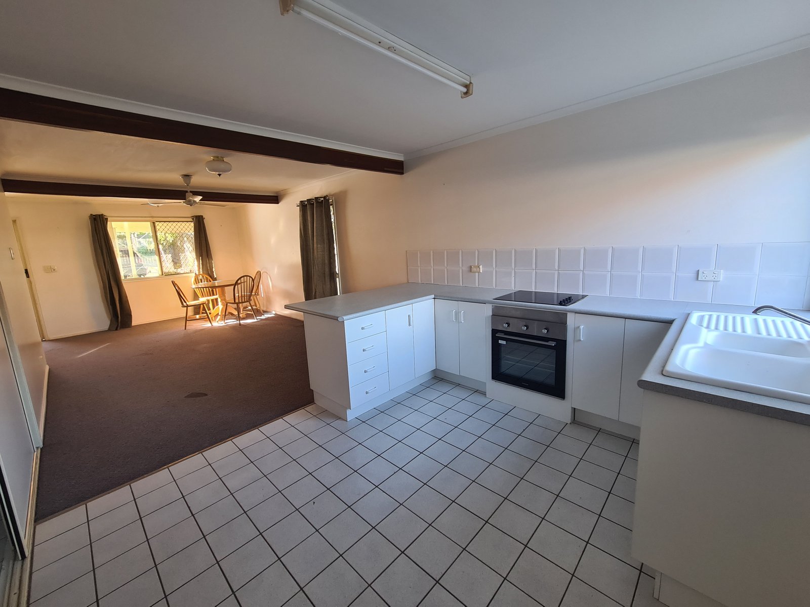 1/6 HAMPTON Drive TANNUM SANDS 6