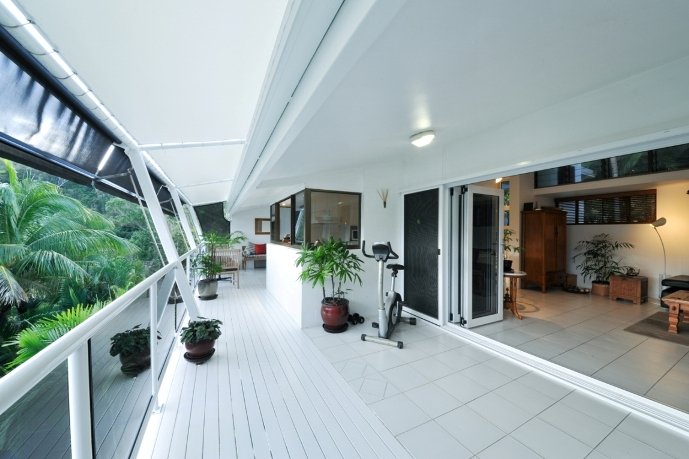 16 Harbour Avenue SHUTE HARBOUR 8