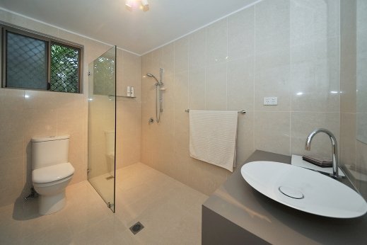 16 Harbour Avenue SHUTE HARBOUR 11