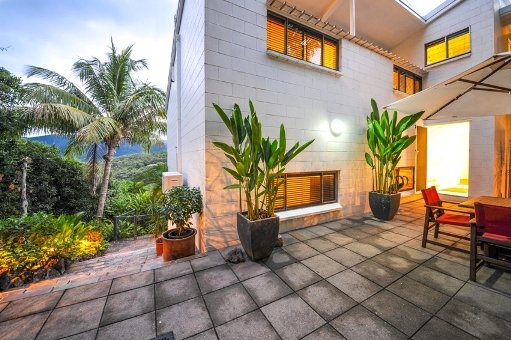 16 Harbour Avenue SHUTE HARBOUR 9