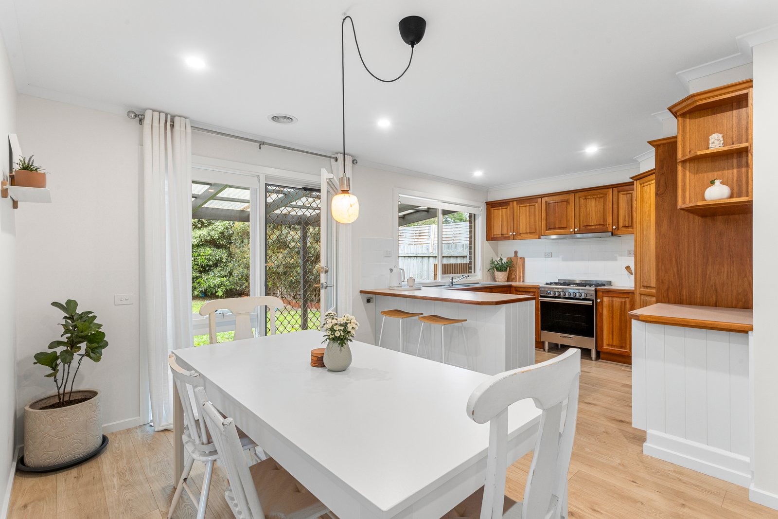 Gallery: 16 Harrow Avenue