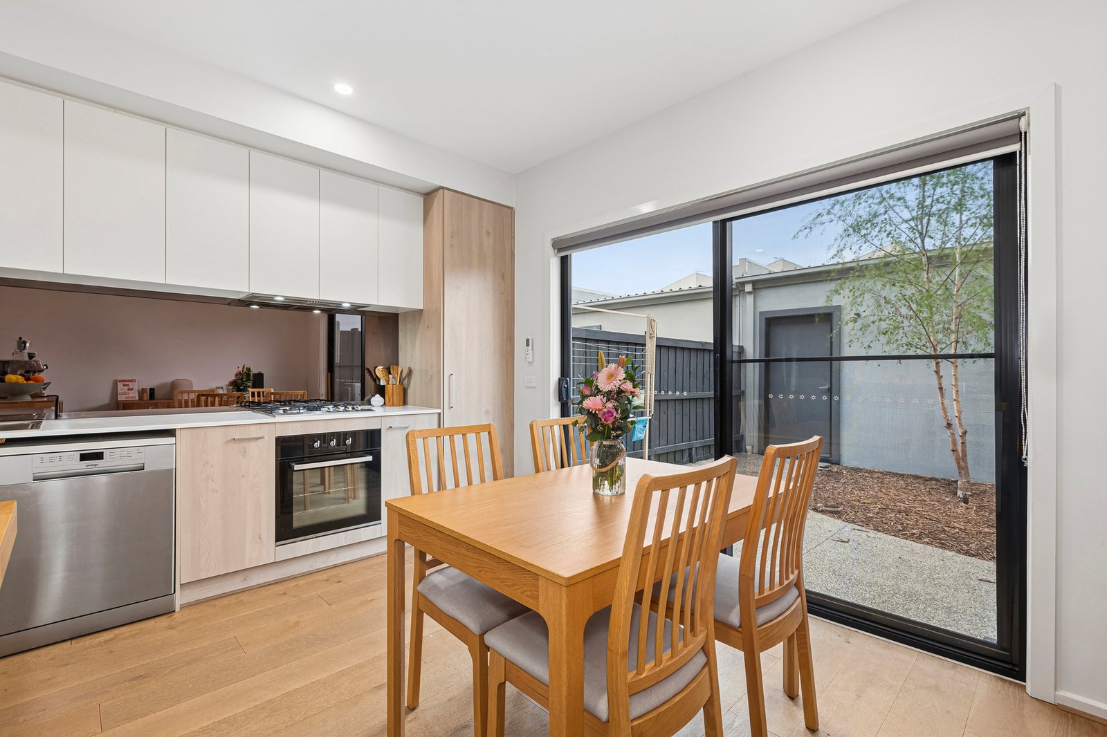 Gallery: 16 Hawkesbury Drive
