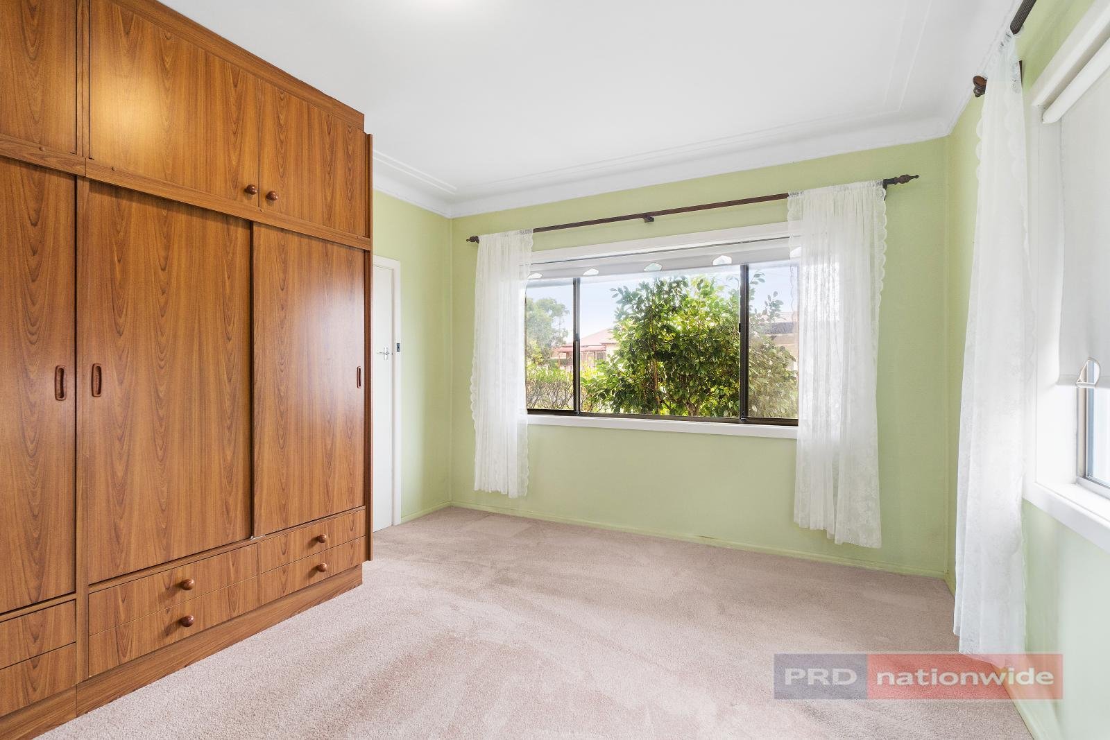 16 Henderson Avenue PANANIA 5