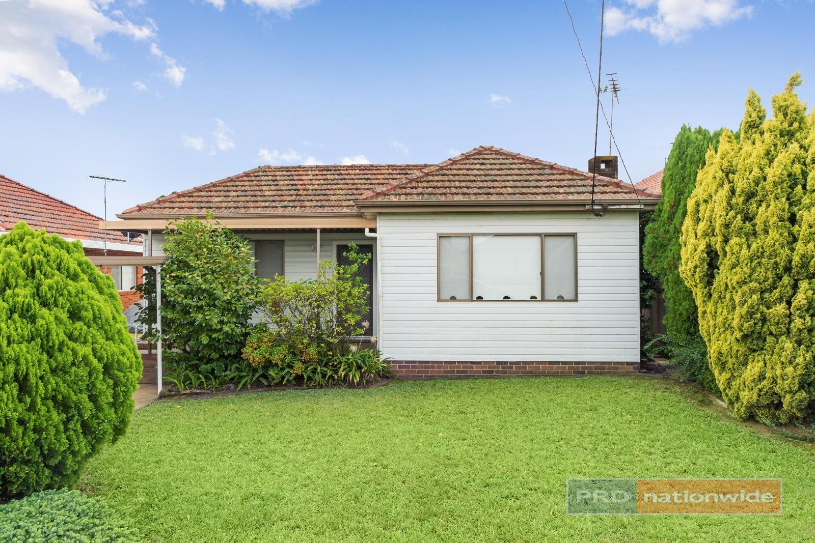 16 Henderson Avenue PANANIA 1