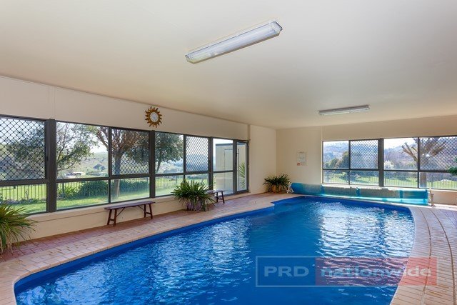 16 Henry Street ADELONG 2