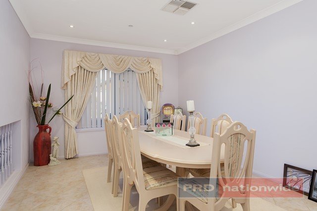 16 Henry Street ADELONG 7