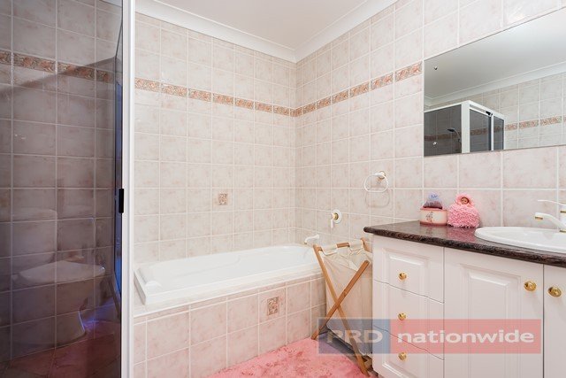 16 Henry Street ADELONG 13