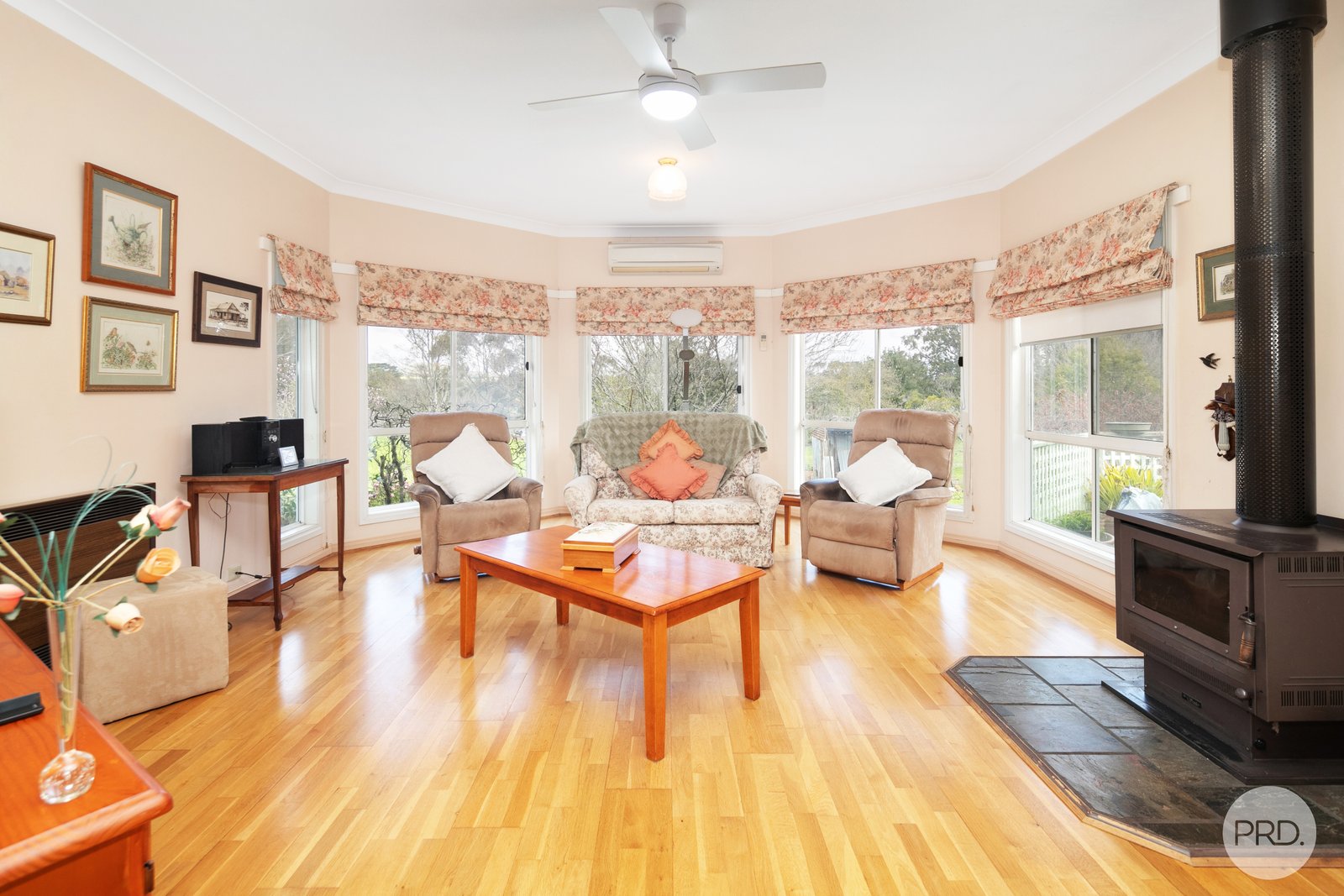 16 Hepburn Street SMEATON 3