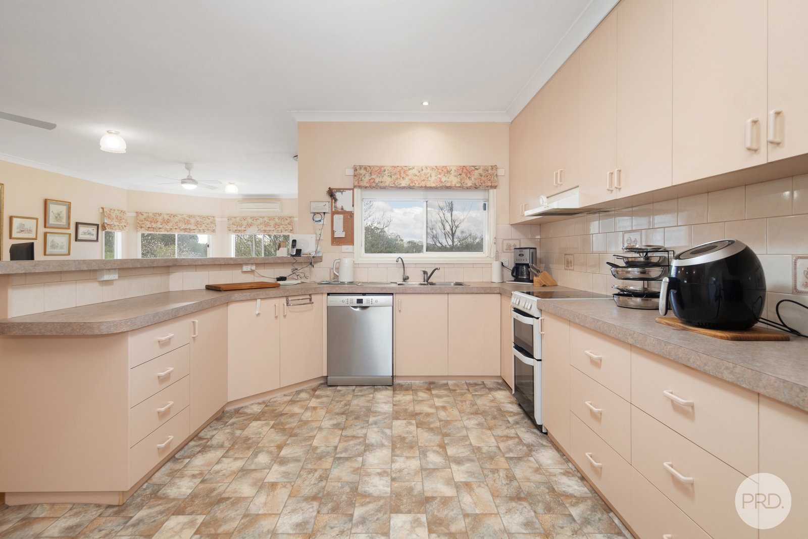 16 Hepburn Street SMEATON 6