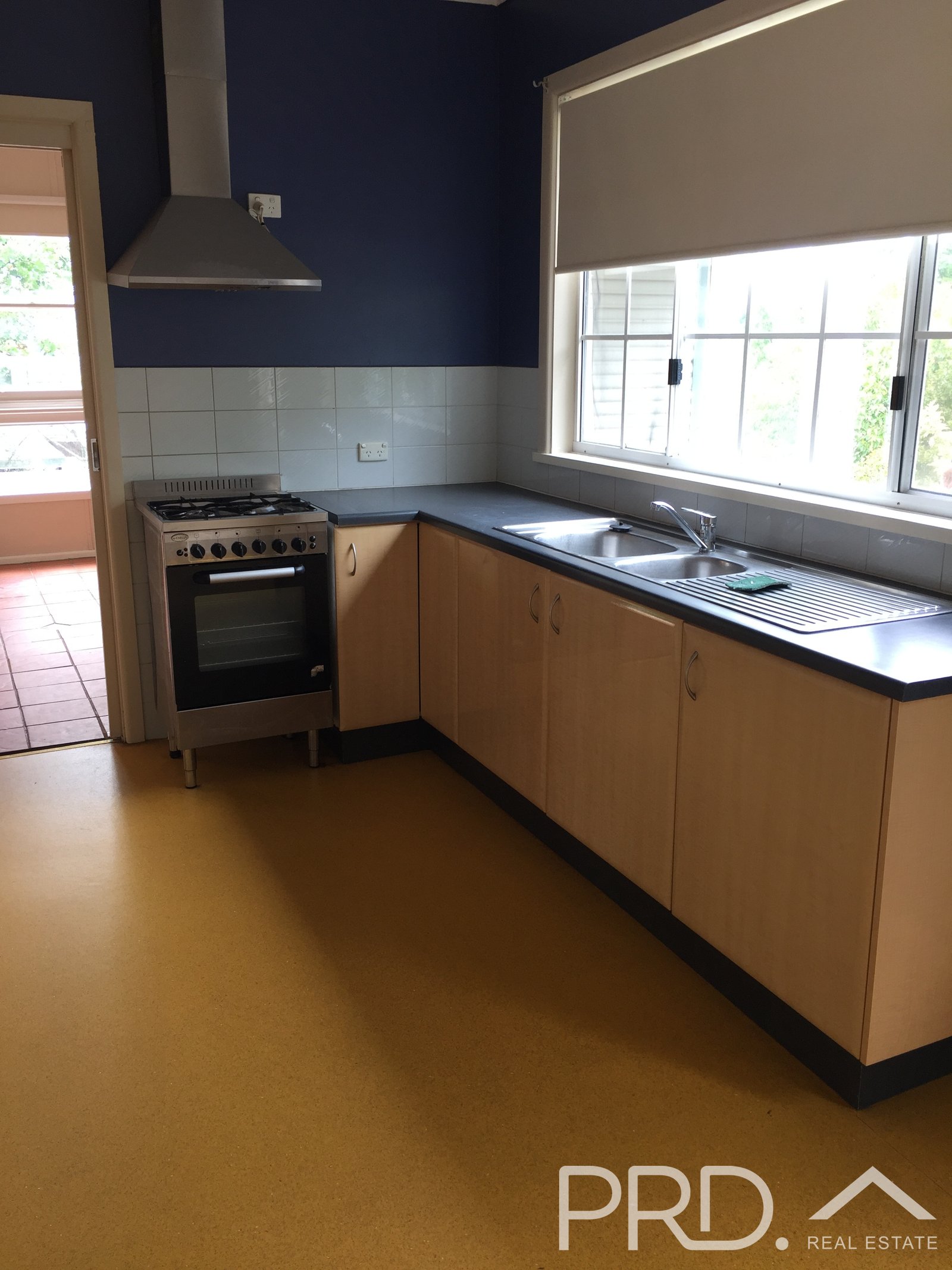 16 Herbert St  TUMUT 4