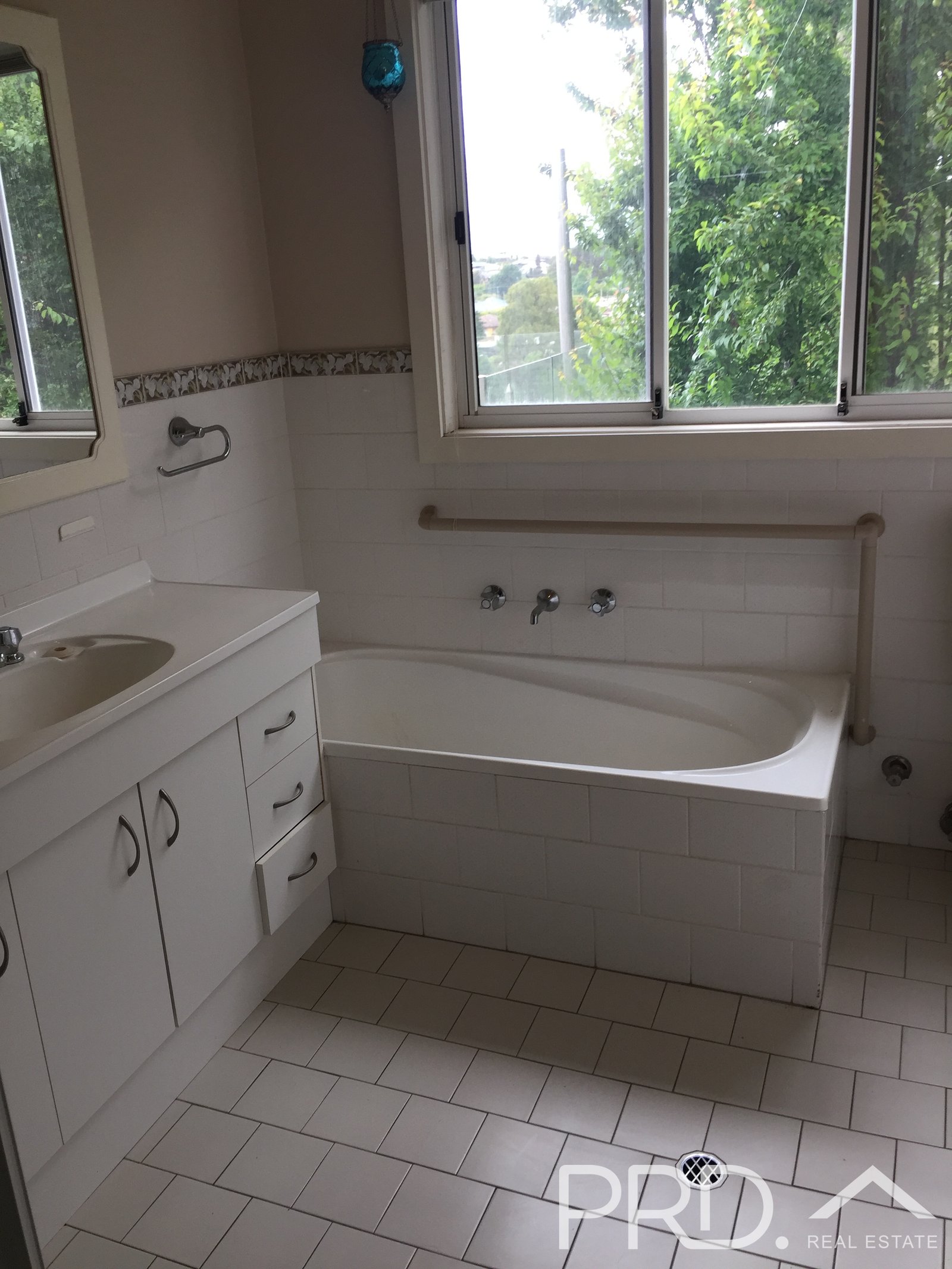 16 Herbert St  TUMUT 15