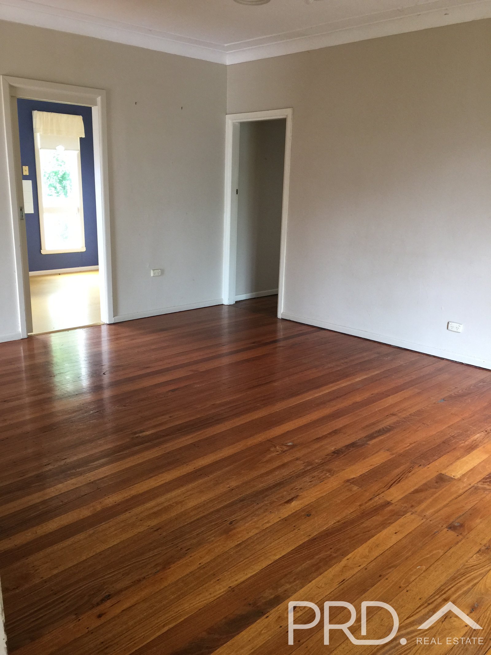 16 Herbert St  TUMUT 6