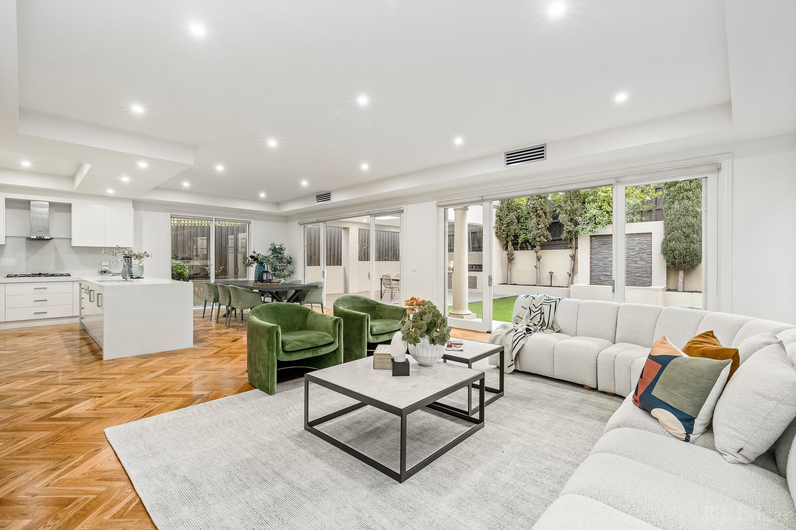 Real Estate and Property in 16 Hertford Crescent, Balwyn, VIC