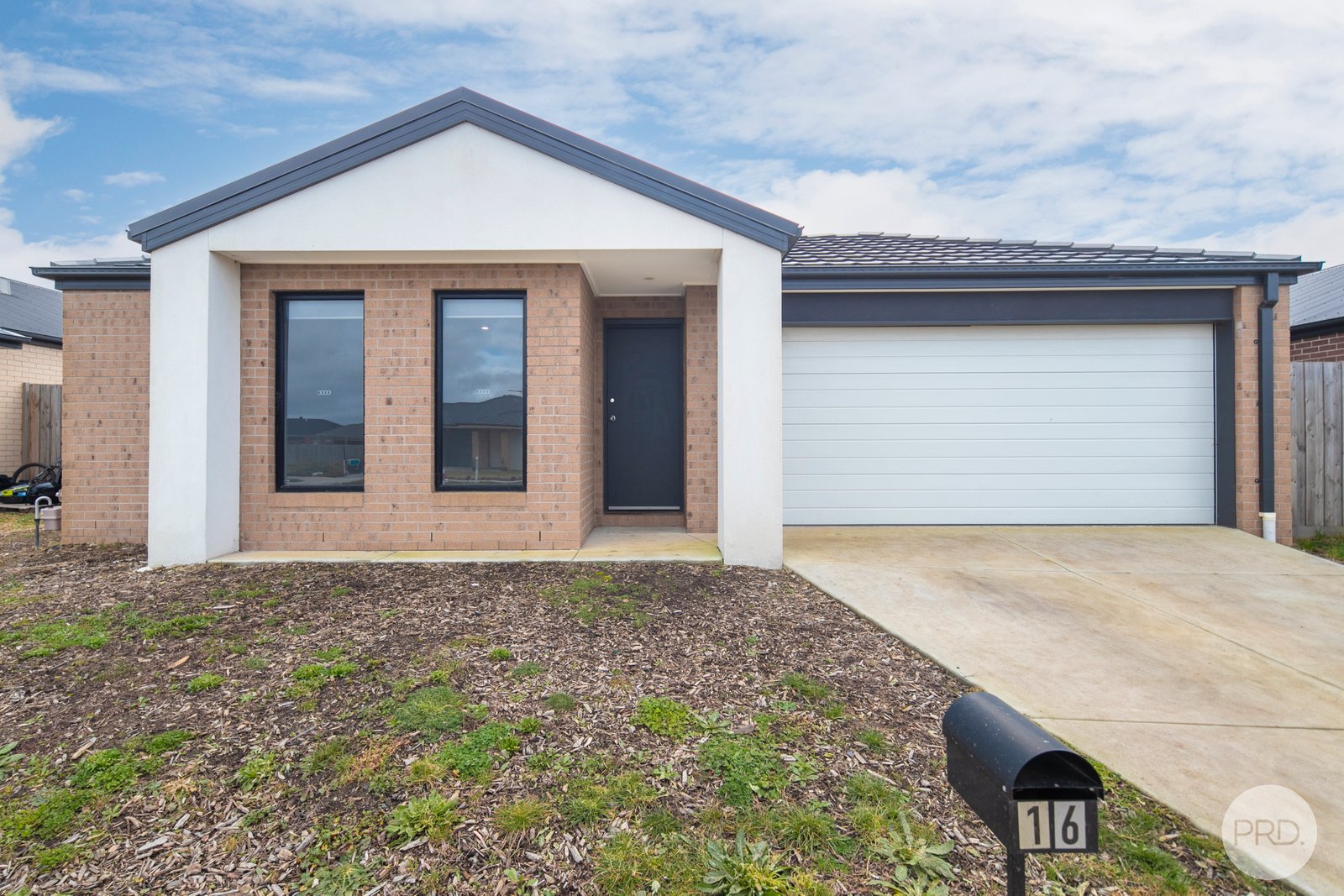 16 Hilderbrand Court SEBASTOPOL 1