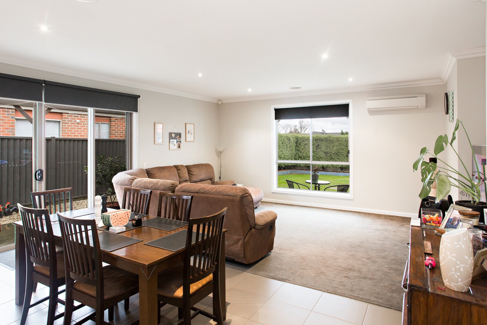 Gallery: 16 Holstein Close