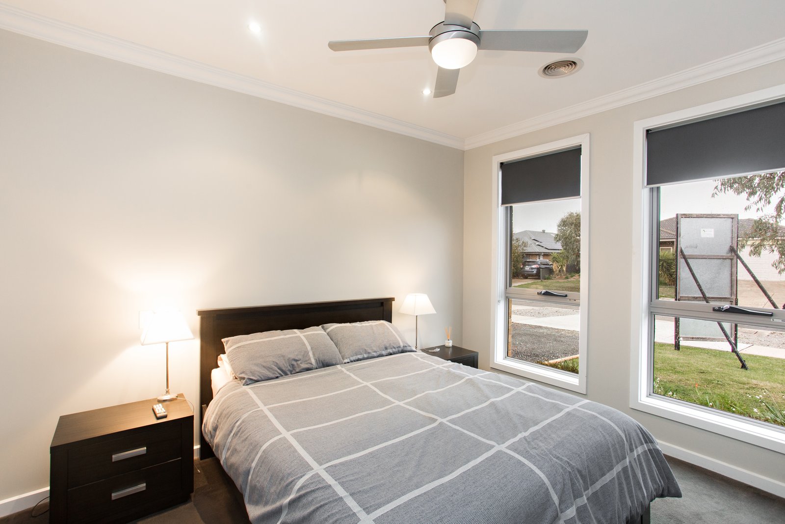 Gallery: 16 Holstein Close