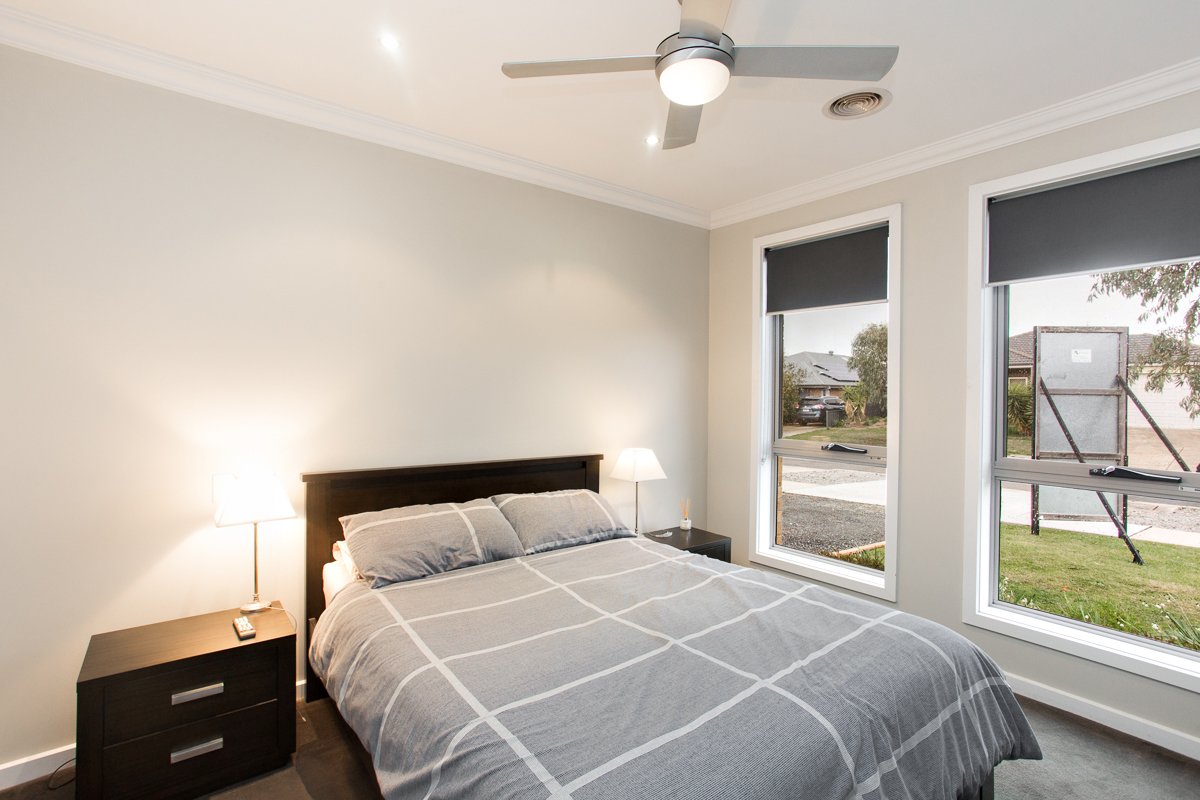 Gallery: 16 Holstein Close