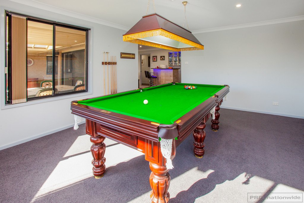 16 Honeyoak Drive ABERGLASSLYN 8