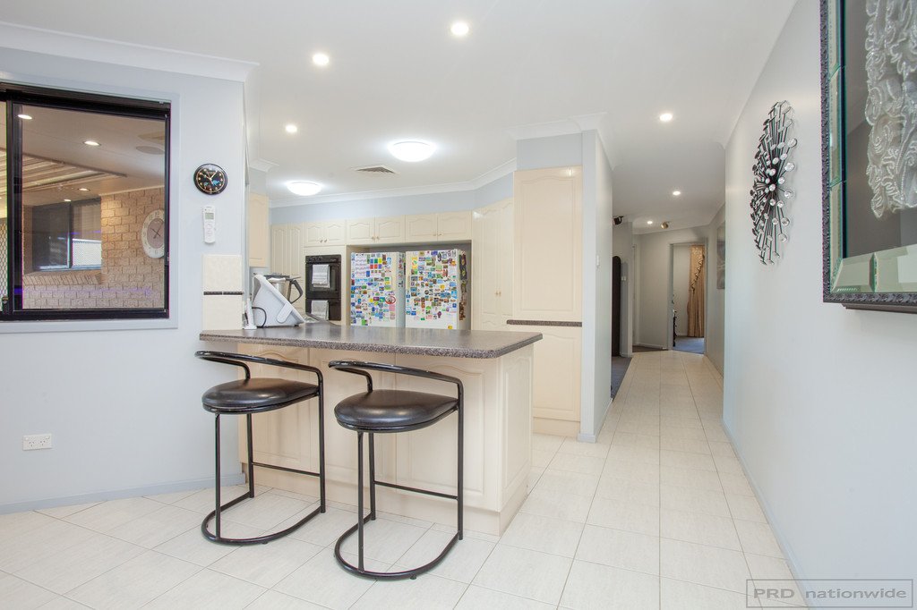 16 Honeyoak Drive ABERGLASSLYN 10