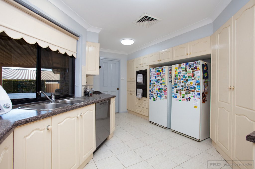 16 Honeyoak Drive ABERGLASSLYN 11