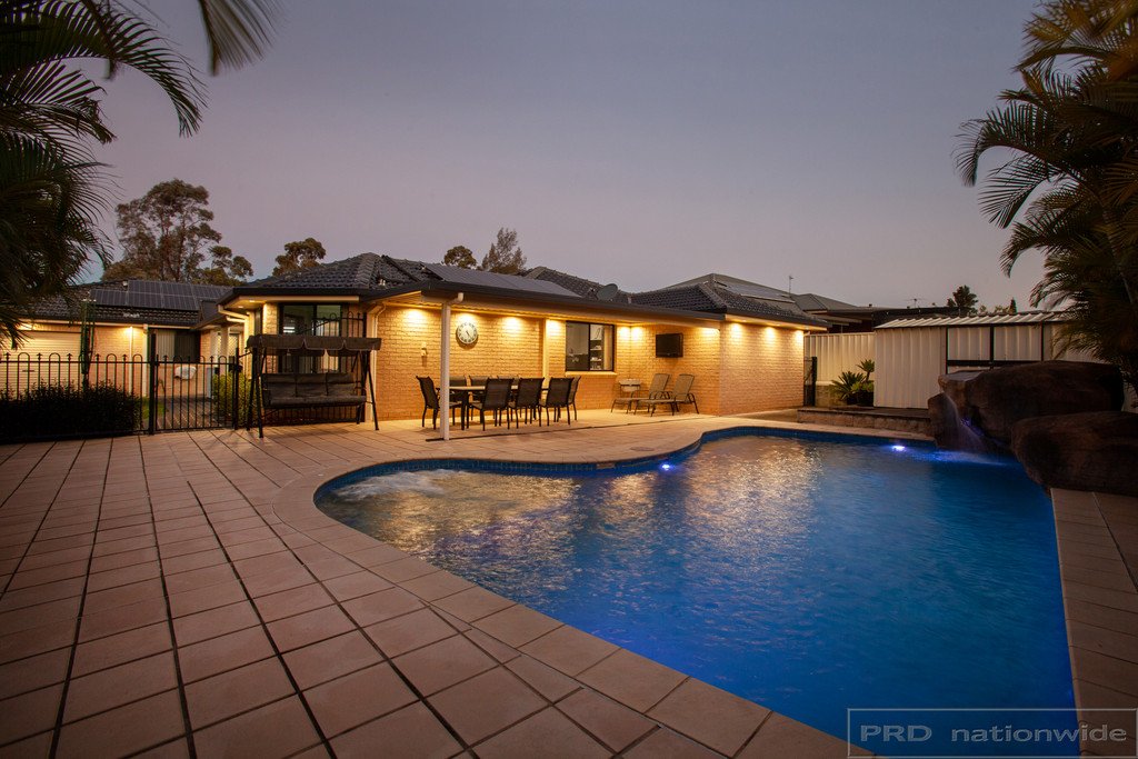 16 Honeyoak Drive ABERGLASSLYN 20