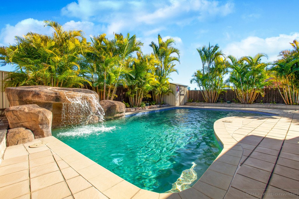 16 Honeyoak Drive ABERGLASSLYN 21