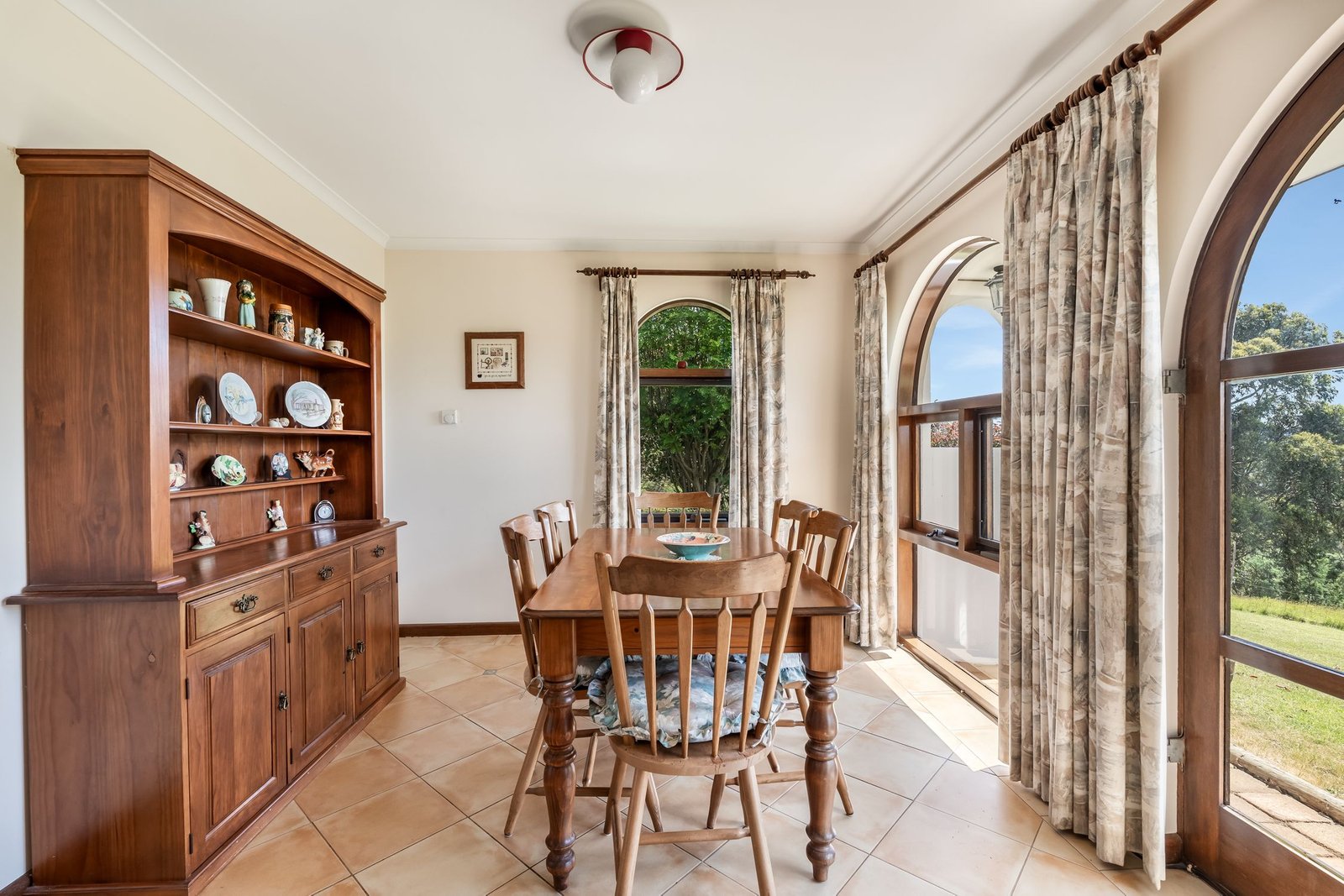 16 Honeys Road FLOWERPOT 23