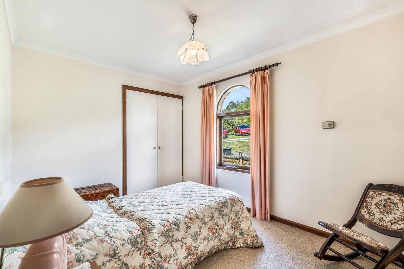 16 Honeys Road FLOWERPOT 41