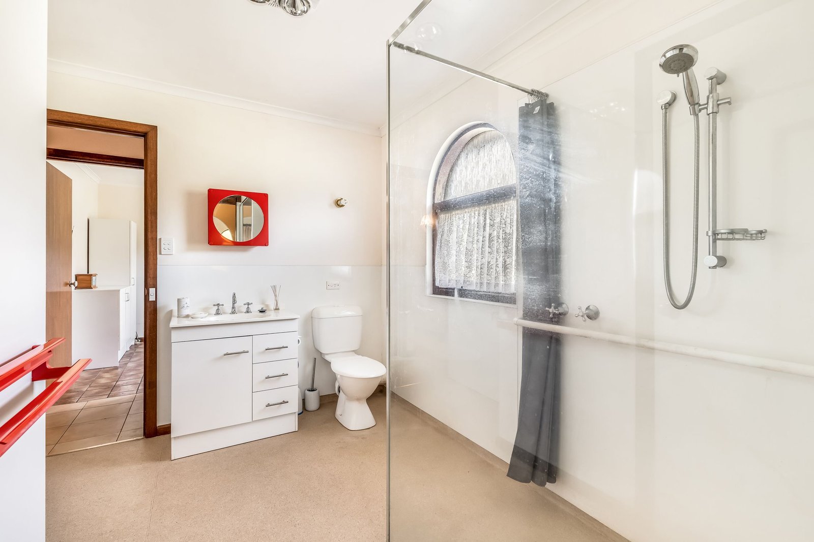 16 Honeys Road FLOWERPOT 43