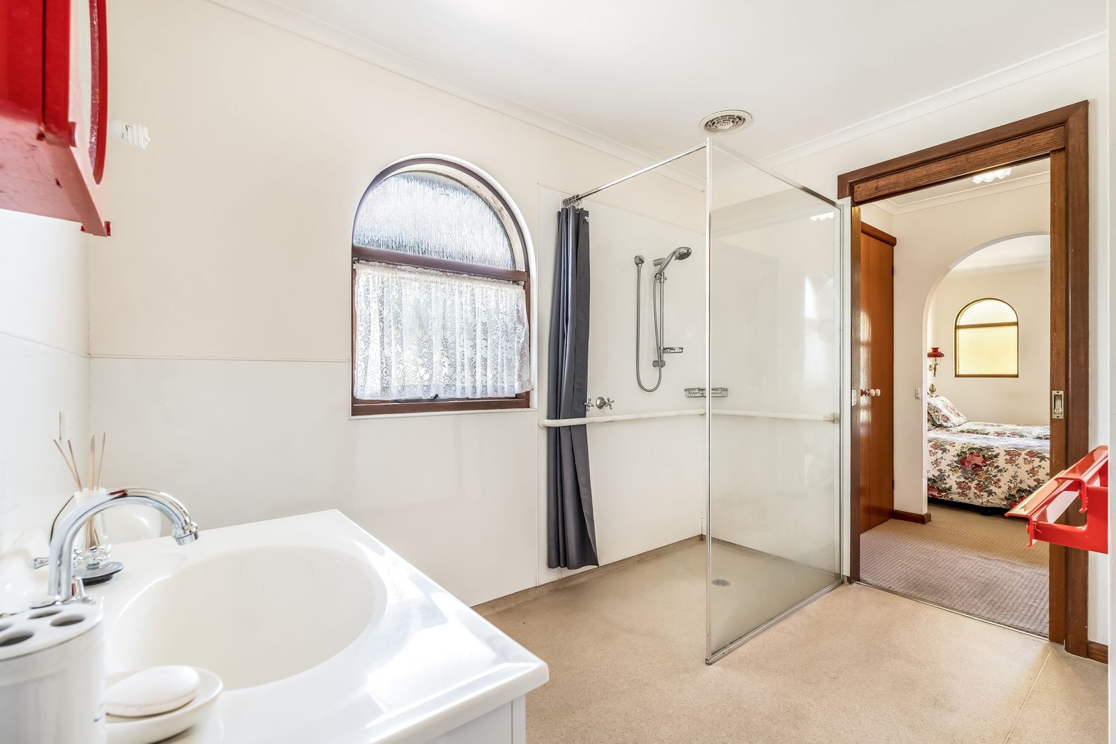 16 Honeys Road FLOWERPOT 45